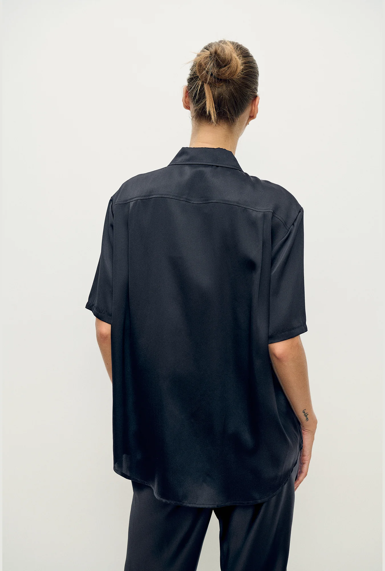 Short Sleeve Boyfriend Shirt Black - Image 3